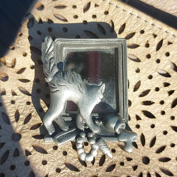 VINTAGE Signed A.J.C. Pewter Cat Brooch - Picture 1 of 4